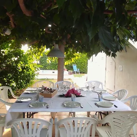 Clarona - Beautiful House With Private Swimming Pool And Free Wifi Apartment *